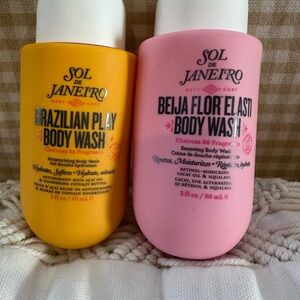 Sol de Janeiro Brazilian Play 62 & Beija Flor 68 Body Wash Set